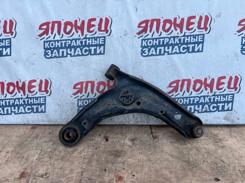 Рычаг нижний Toyota Ractis NCP100 1NZ-FE передний левый (б/у)