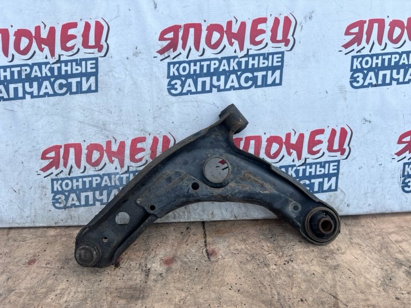 Рычаг нижний Toyota Belta KSP92 1KR-FE передний правый (б/у)