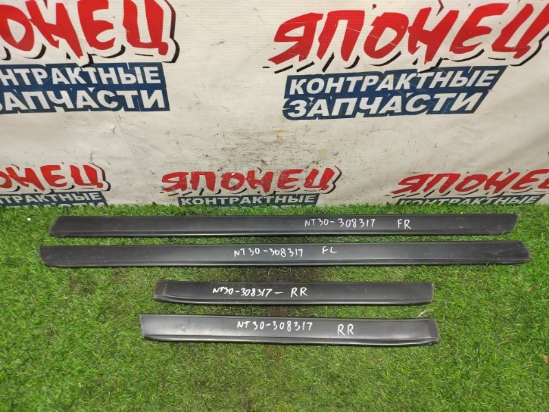 Молдинг на дверь Nissan X-Trail NT30 QR20DE (б/у)