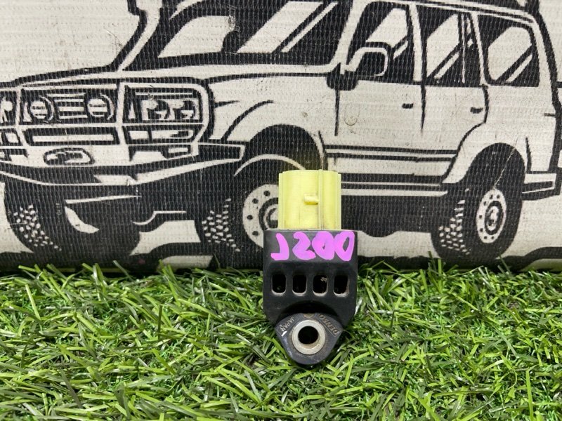 Датчик airbag Toyota Land Cruiser VDJ200 1VD-FTV передний левый (б/у)