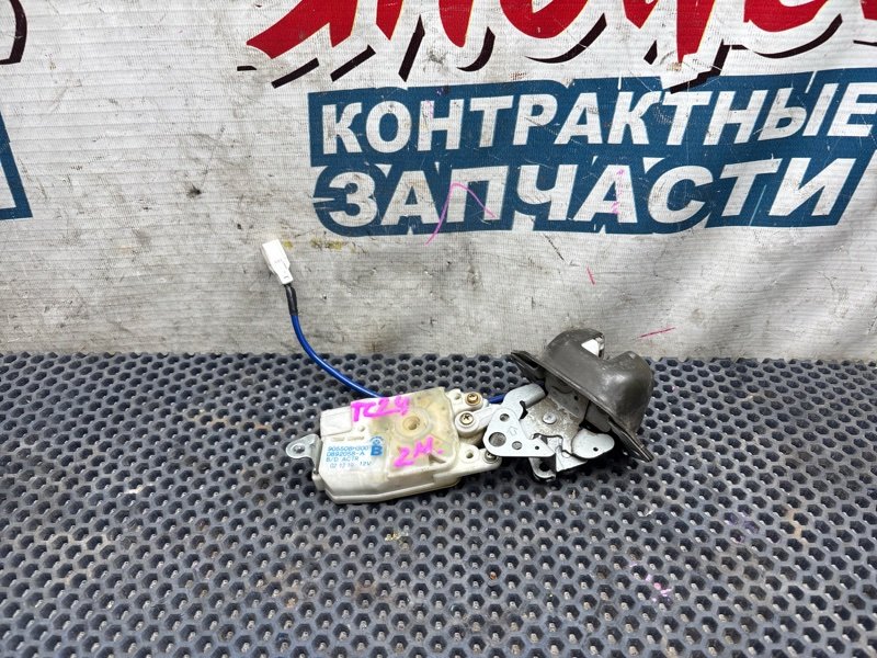 Замок багажника Nissan Serena TC24 QR20DE задний (б/у)