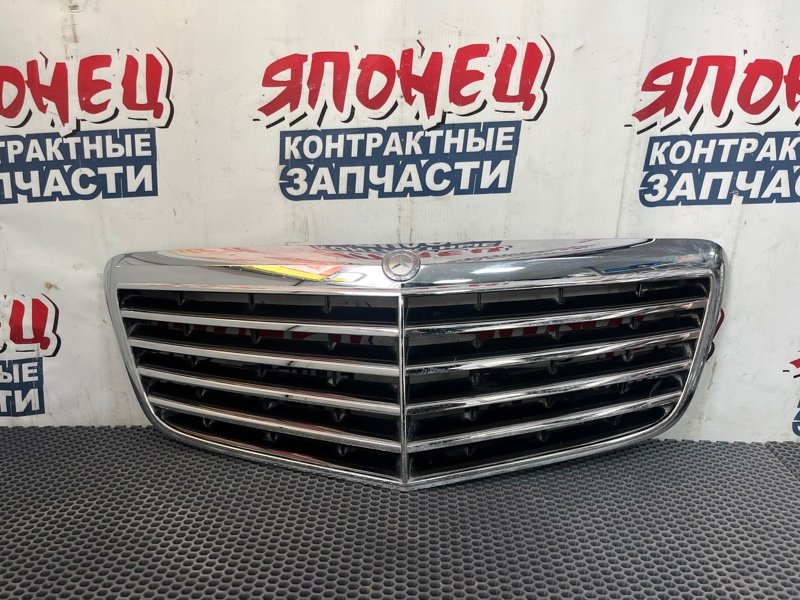 Решетка радиатора Mercedes E-Class W211 (б/у)