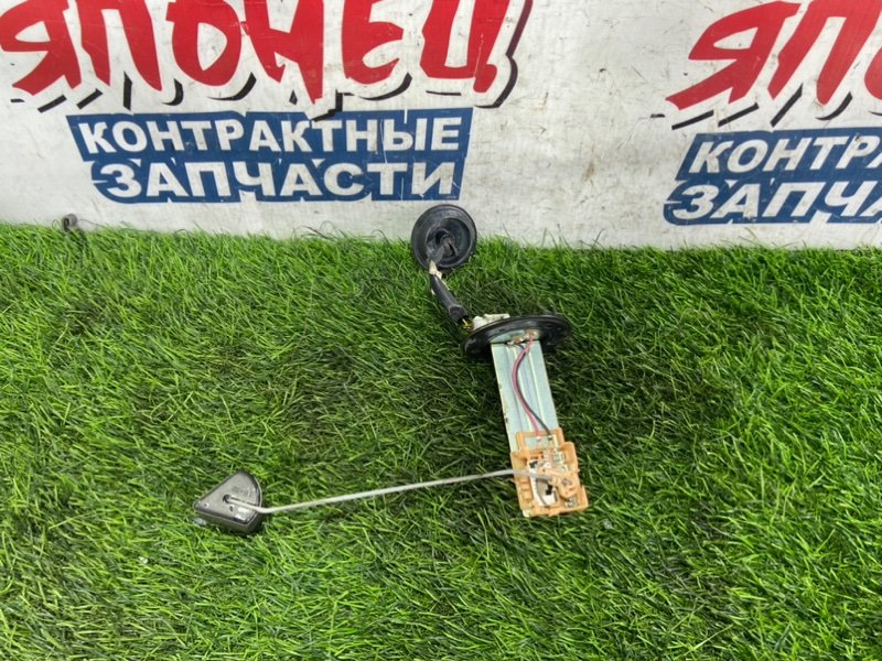 Датчик уровня топлива Toyota Mark Ii JZX115 1JZ-GE (б/у)