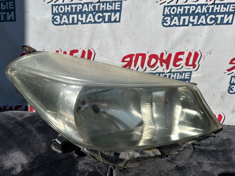 Фара Toyota Vitz KSP130 1KR-FE передняя правая (б/у)