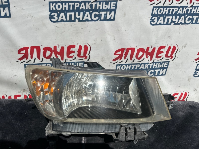 Фара Toyota Bb QNC20 K3-VE передняя правая (б/у)