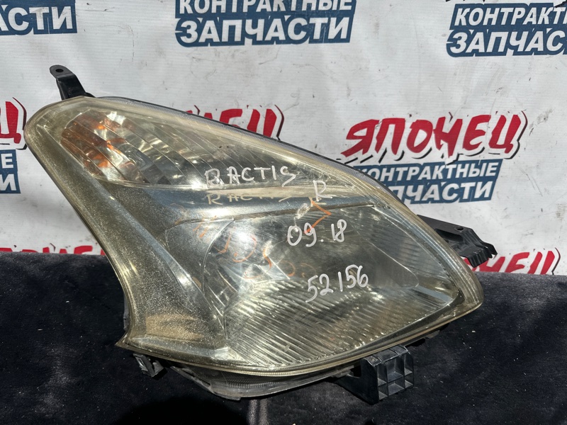 Фара Toyota Ractis NCP100 1NZ-FE передняя правая (б/у)