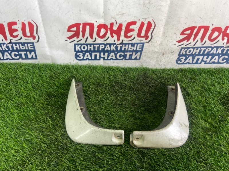 Брызговик Nissan March AK12 CR12DE задний (б/у)