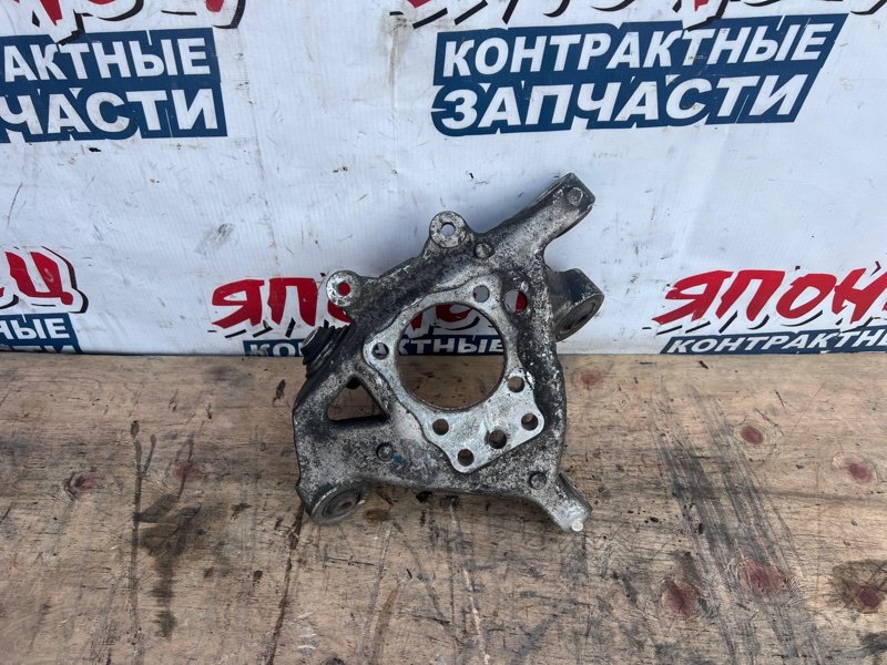 Цапфа Toyota Crown GRS182 3GR-FSE задняя правая (б/у)