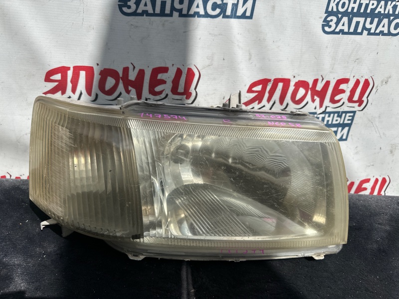 Фара Toyota Probox NCP58 1NZ-FE правая (б/у)