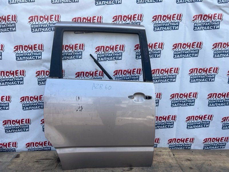 Дверь Toyota Noah AZR60 1AZ-FSE задняя правая (б/у)