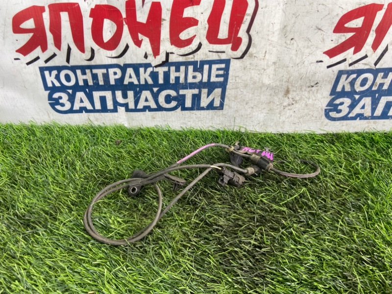 Датчик abs Toyota Porte NCP141 1NZ-FE передний левый (б/у)