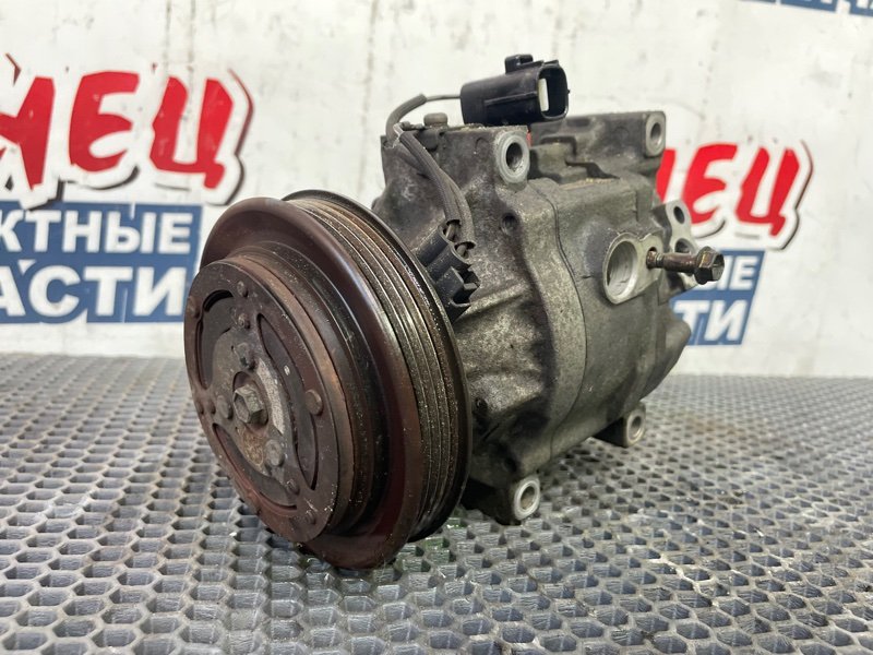 Компрессор кондиционера Toyota Vitz NCP13 1NZ-FE 2001 (б/у)