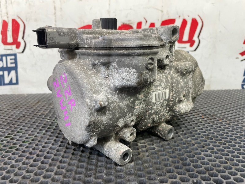 Компрессор кондиционера Toyota Prius Alpha ZVW41 2ZR-FXE 2011 (б/у)