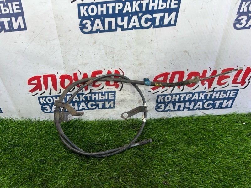Тросик ручника Toyota Wish ZGE25 2ZR-FAE правый (б/у)