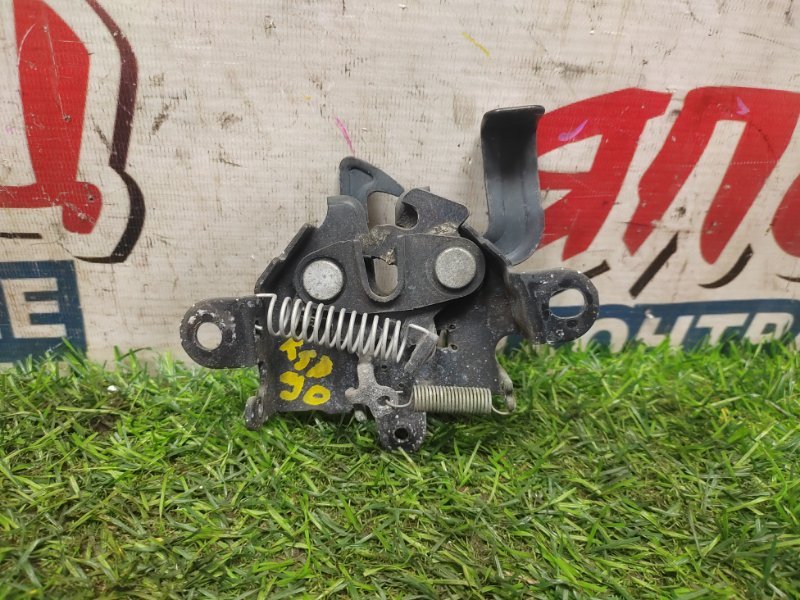 Замок капота Toyota Vitz KSP90 1KR-FE (б/у)