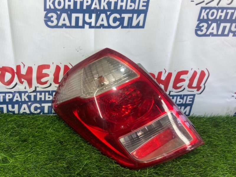 Стоп-сигнал TOYOTA RACTIS NCP100 1NZ-FE задний левый (б/у)