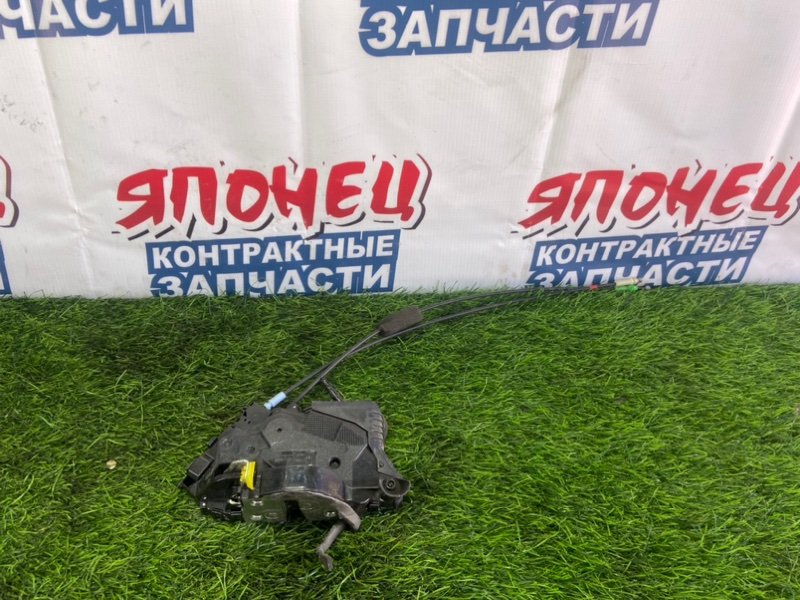 Замок двери TOYOTA RACTIS NCP100 1NZ-FE передний левый (б/у)