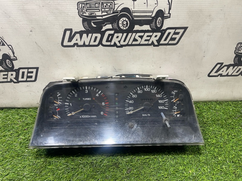 Панель приборов TOYOTA LAND CRUISER HDJ81 1HD-T (б/у)