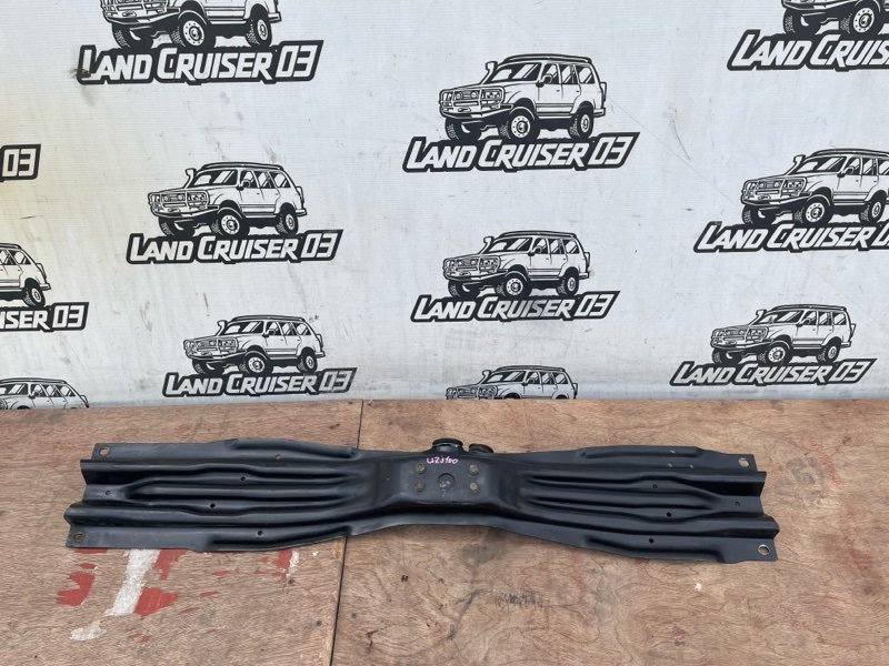 Крепление запасного колеса Toyota Land Cruiser UZJ100 2UZ-FE (б/у)