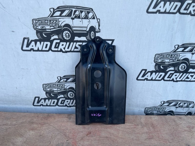 Защита двигателя Toyota Land Cruiser UZJ100 2UZ-FE (б/у)