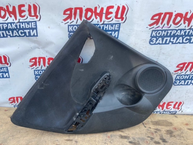 Обшивка двери HONDA FIT GE6 L13A задняя левая (б/у)