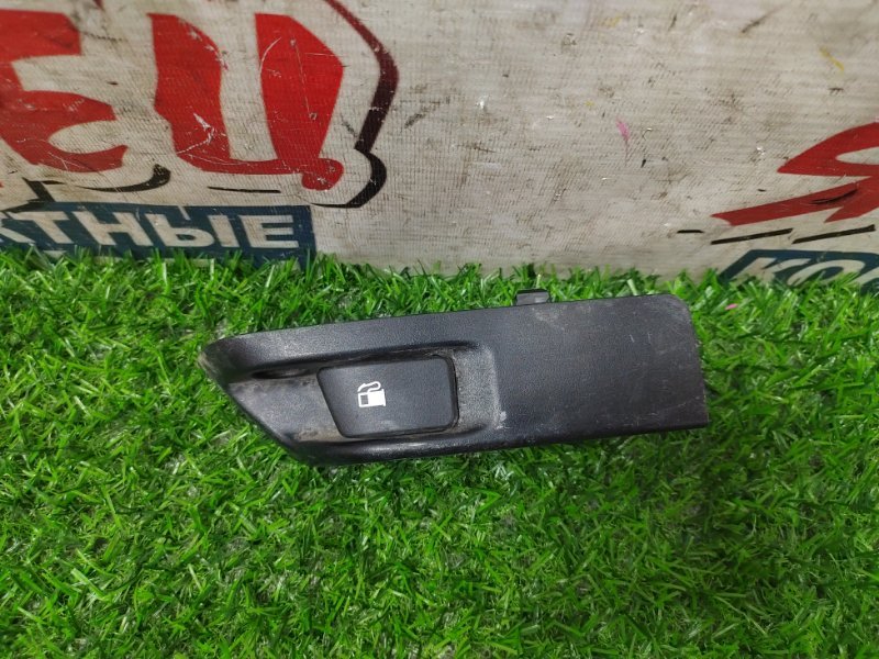 Ручка открывания бензобака TOYOTA VITZ NCP95 2NZ-FE (б/у)