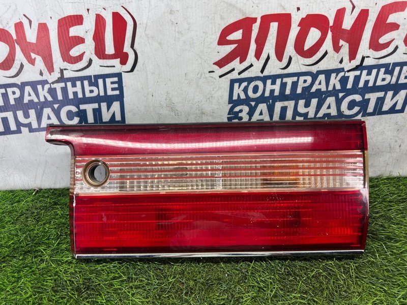 Вставка багажника TOYOTA CROWN JZS151 1JZ-GE задняя правая (б/у)