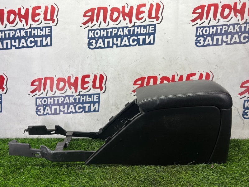 Бардачок между сиденьями Subaru LEGACY BE5 EJ206 (б/у)