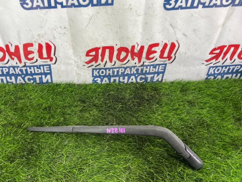 Дворник двери багажника TOYOTA COROLLA FIELDER NZE161 1NZ-FE (б/у)