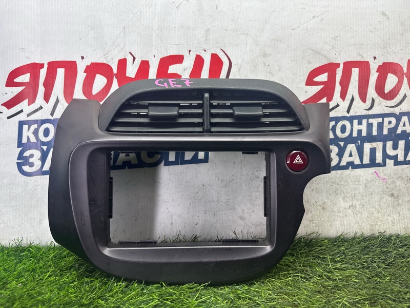 Консоль магнитофона HONDA FIT GE7 L13A (б/у)