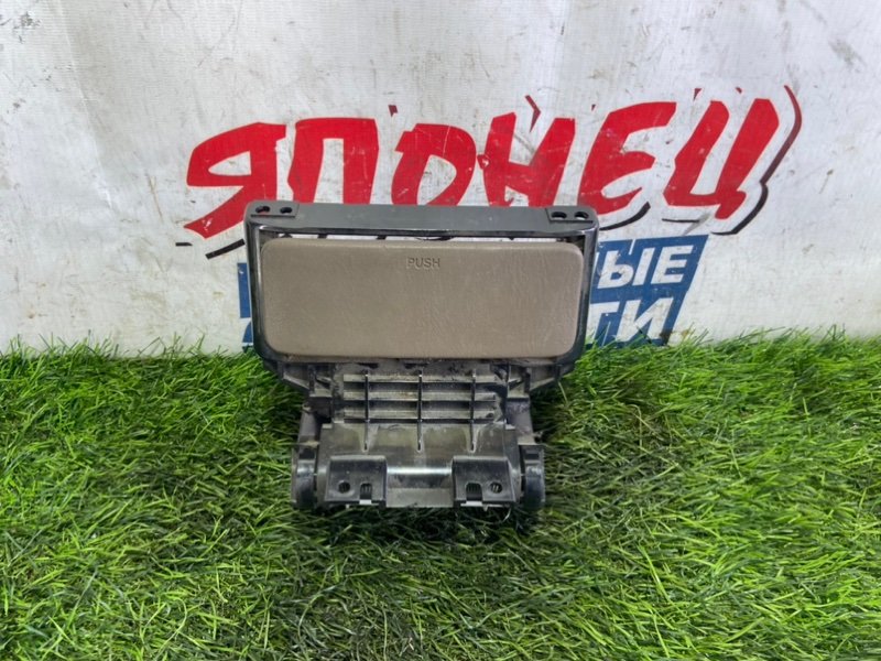 Подстаканник TOYOTA WINDOM MCV21 2MZ-FE (б/у)