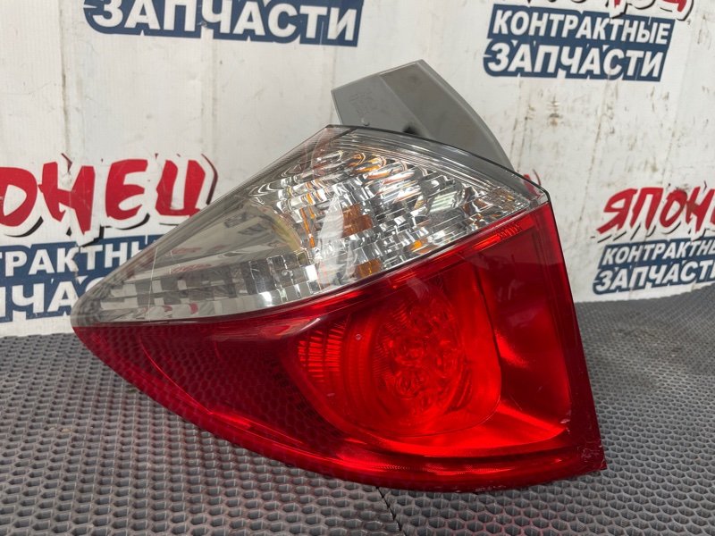 Стоп-сигнал TOYOTA RACTIS NSP120 1NR-FE 2012 левый (б/у)