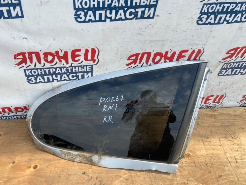 Стекло собачника HONDA STREAM RN1 D17A правое (б/у)