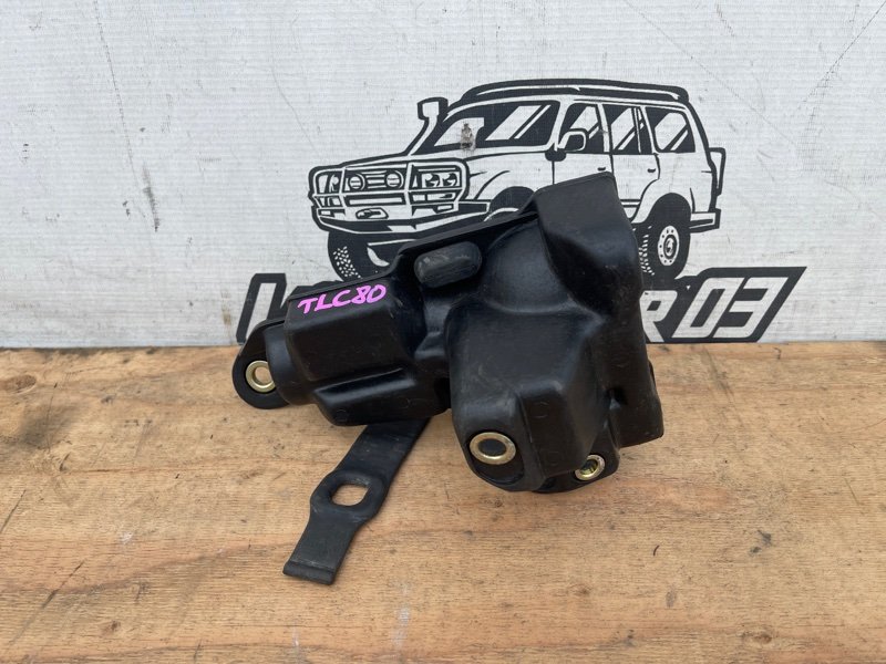Крепление домкрата TOYOTA LAND CRUISER HDJ80 1HD-FT (б/у)
