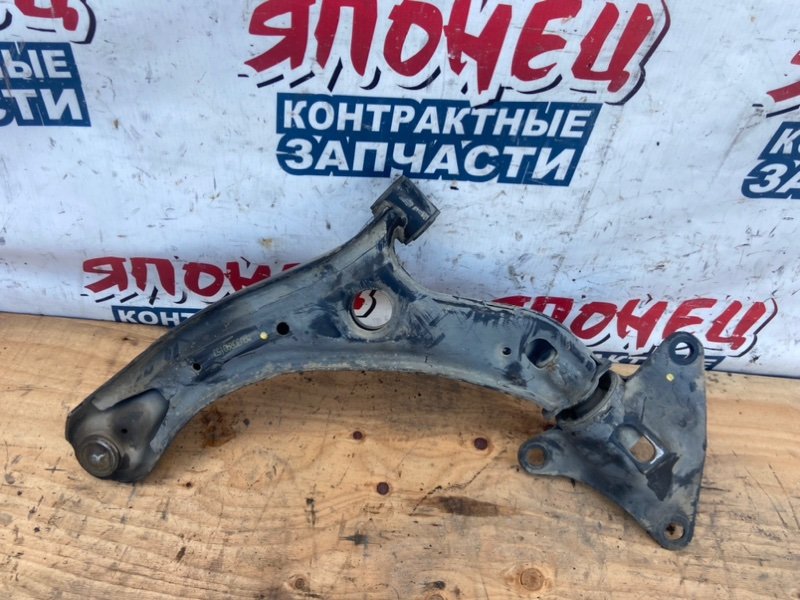Рычаг нижний HONDA FIT GP1 LDA передний правый (б/у)