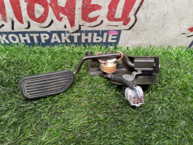 Педаль газа TOYOTA ALLION AZT240 1AZ-FSE (б/у)