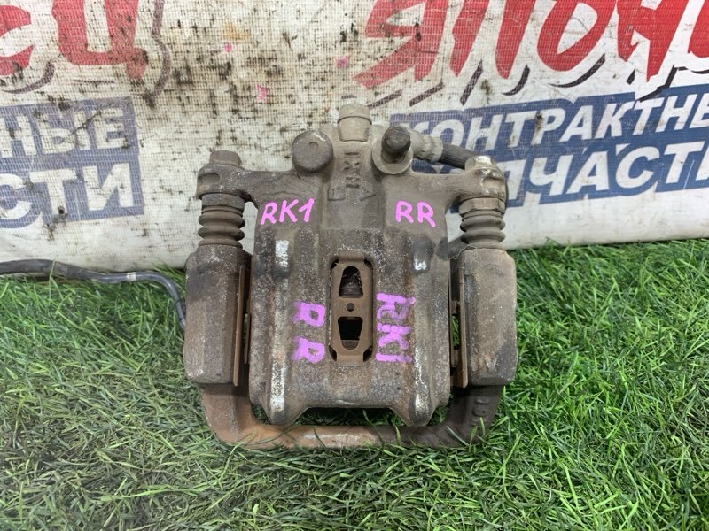 Суппорт HONDA STEPWGN RK1 R20A задний правый (б/у)
