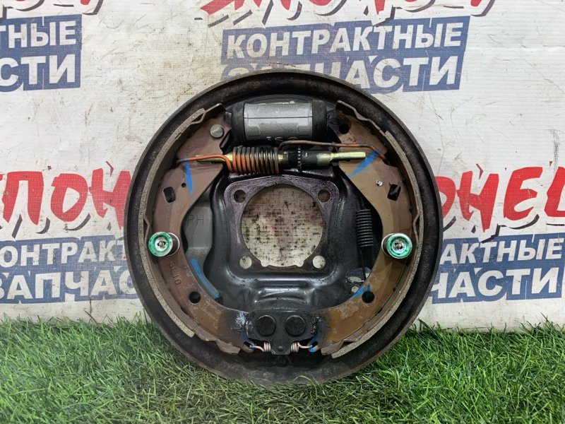 Механизм стояночного тормоза TOYOTA WISH ZNE10 1ZZ-FE задний правый (б/у)