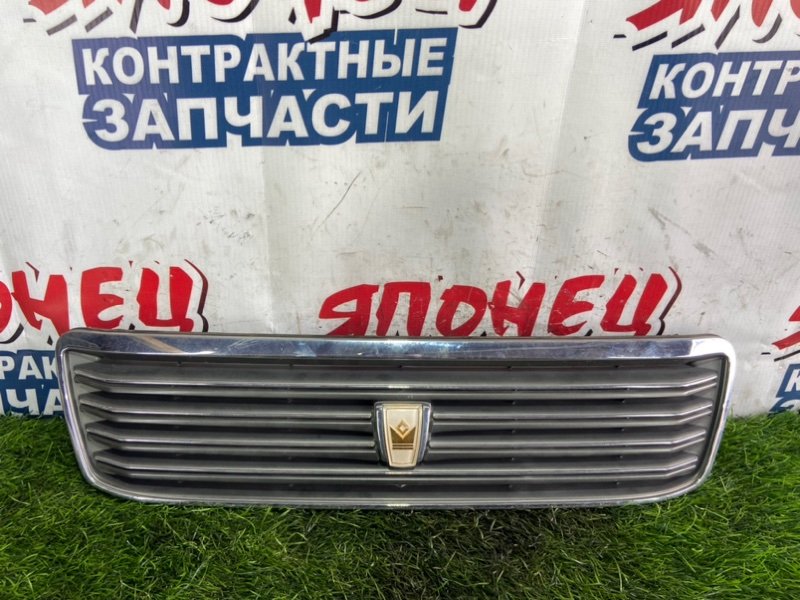 Решетка радиатора TOYOTA CAMRY SV41 3S-FE (б/у)