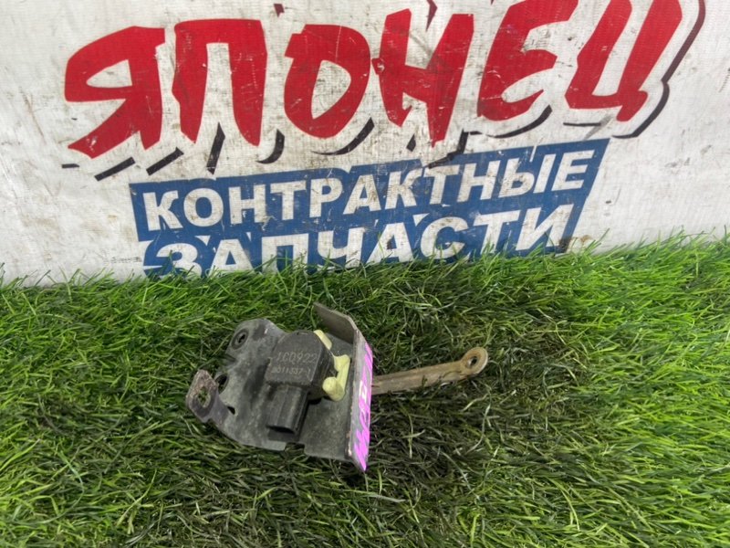 Датчик высоты дорожного просвета TOYOTA COROLLA FIELDER NZE144 1NZ-FE задний (б/у)