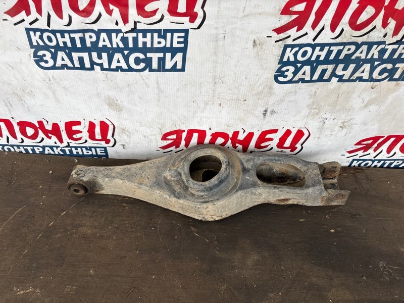 Рычаг нижний MITSUBISHI PAJERO V75W 6G74 2002 задний правый (б/у)