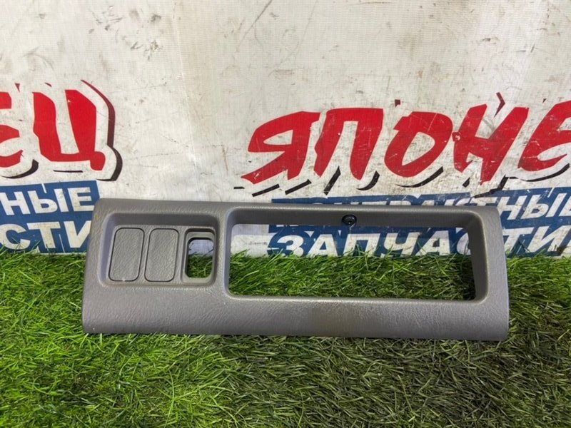 Консоль центральная HONDA STEPWGN RF2 B20B (б/у)