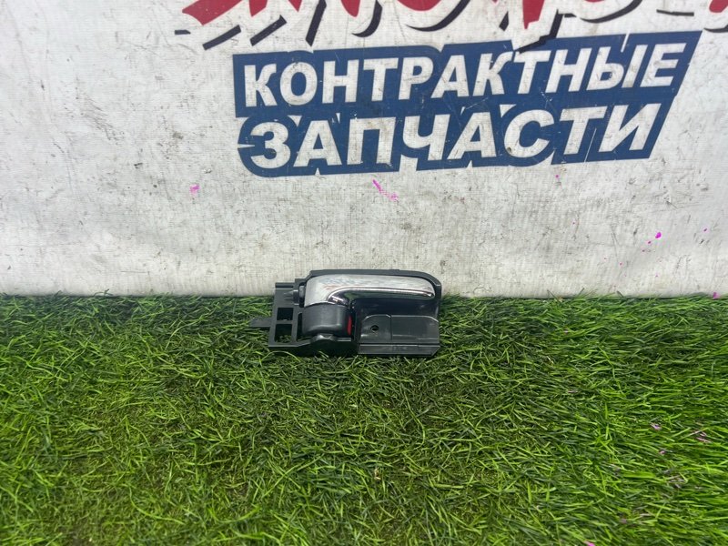 Ручка двери внутренняя TOYOTA WISH ZNE10 1ZZ-FE передняя правая (б/у)