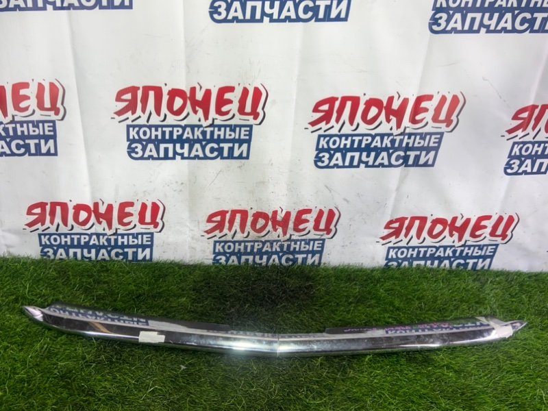 Накладка на бампер TOYOTA WISH ZGE20 2ZR-FAE передняя (б/у)
