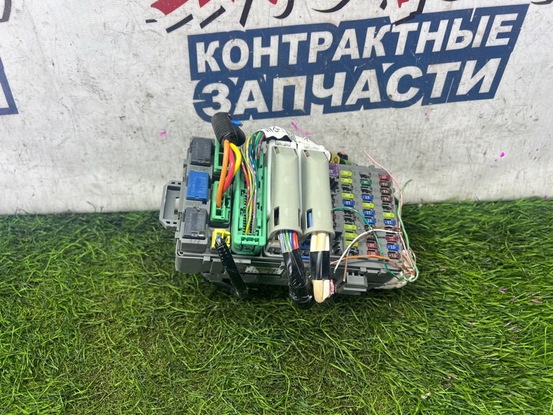 Блок предохранителей салона HONDA STREAM RN6 R18A (б/у)