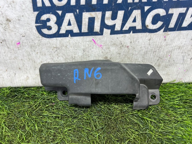 Накладка замка капота HONDA STREAM RN6 R18A (б/у)