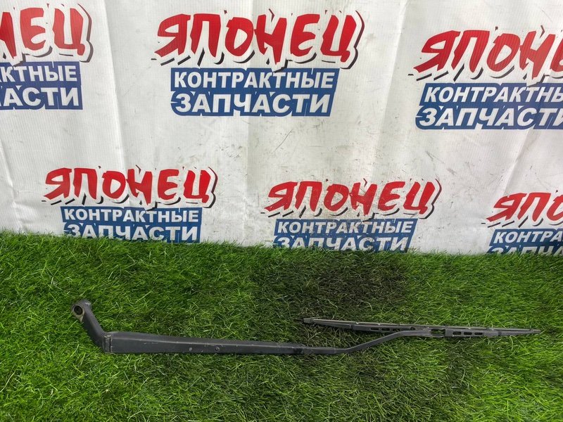 Дворник двери багажника TOYOTA COROLLA FIELDER ZZE123 2ZZ-GE (б/у)