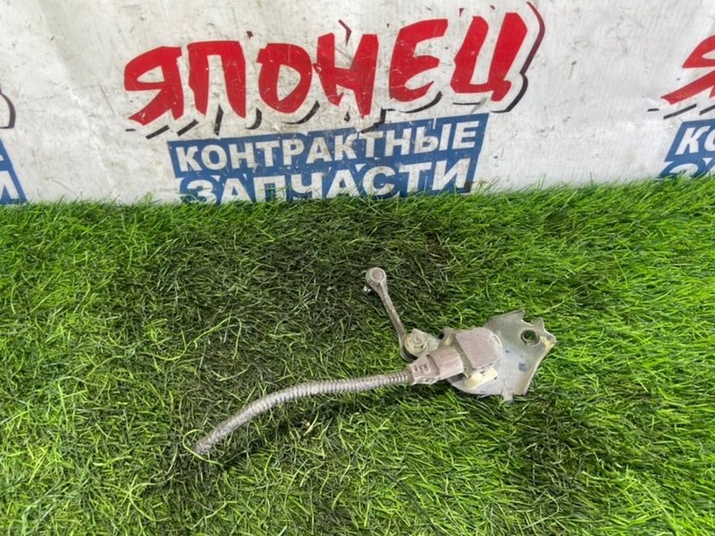 Датчик высоты дорожного просвета HONDA STREAM RN6 R18A (б/у)
