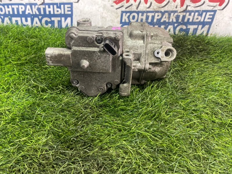 Компрессор кондиционера TOYOTA PRIUS ZVW30 2ZR-FXE (б/у)