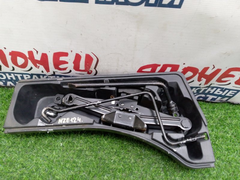 Ящик для инструментов TOYOTA ALLEX NZE124 1NZ-FE (б/у)